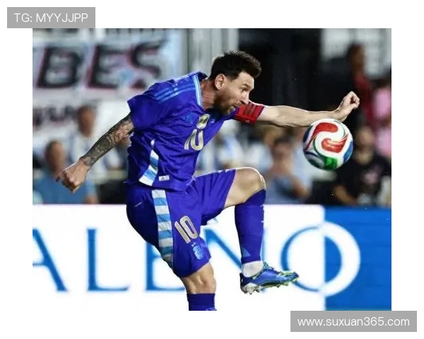 梅西读秒吊射击中横梁 詹俊盛赞:这就是超能力! 梅西读秒吊射击中横梁 詹俊盛赞:这就是超能力!